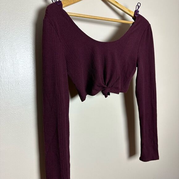 CLEARANCE! Burgundy Boutique Ribbed Knotted Crop Top Size L NWT - Picture 3 of 5